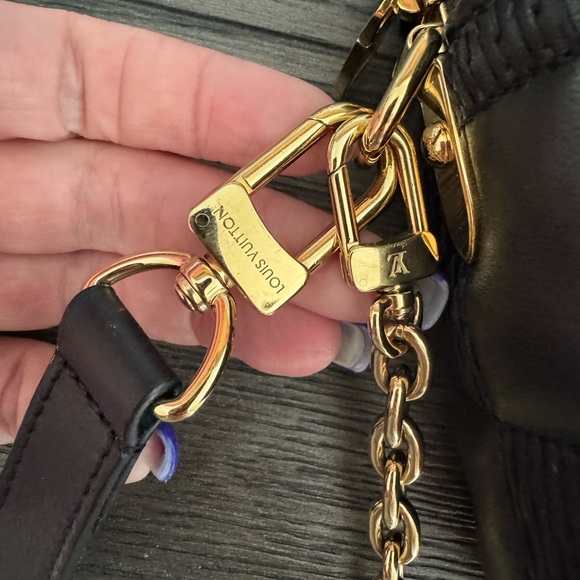 Louis Vuitton Troca Damier Quilted MM Lambskin - Picture 3 of 8